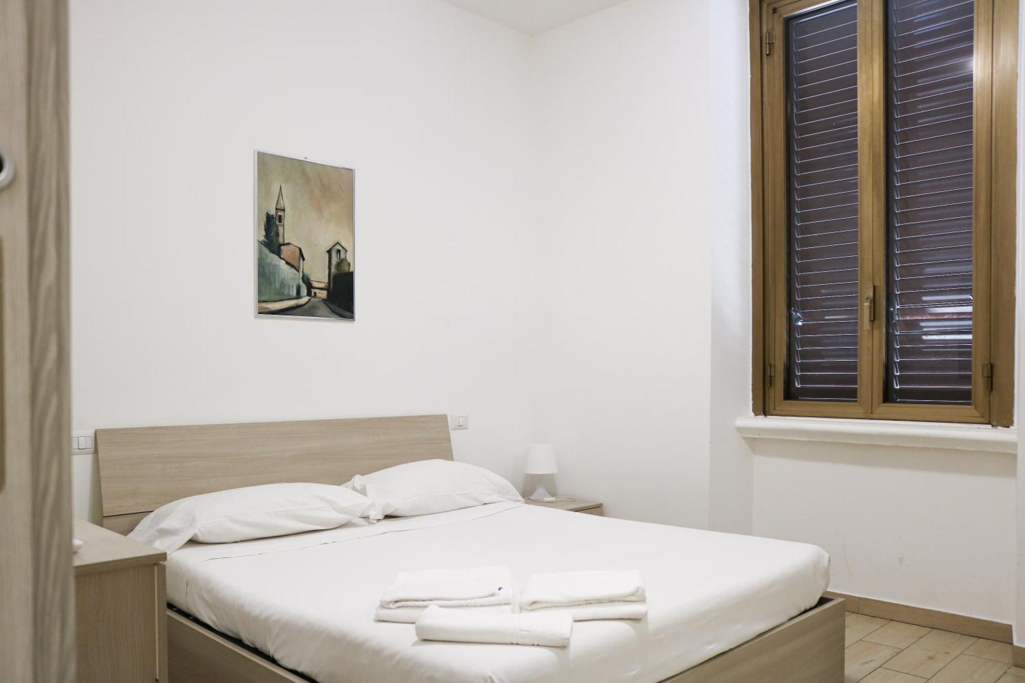 Along The Canal Smart Flat Naviglio - 4 People Corsico Exterior photo