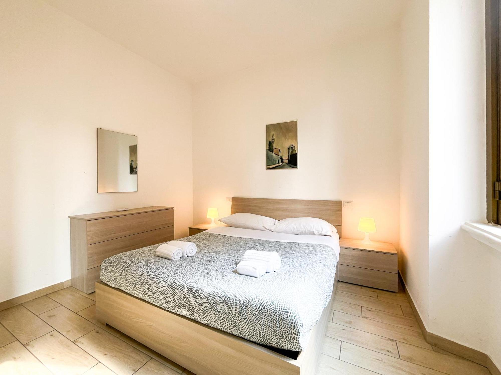 Along The Canal Smart Flat Naviglio - 4 People Corsico Exterior photo